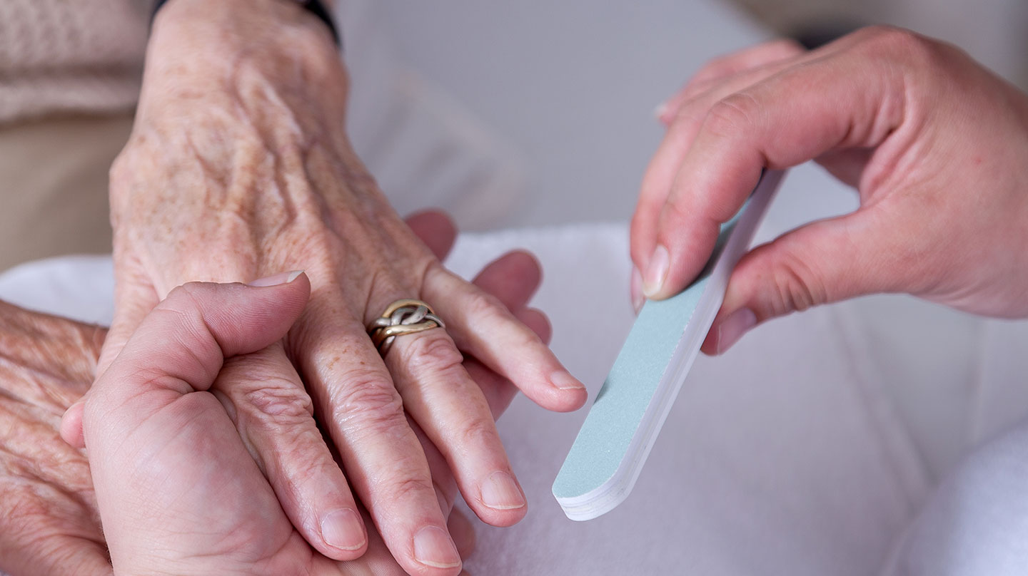 richtige Körperpflege bei Pflegebedürftigen